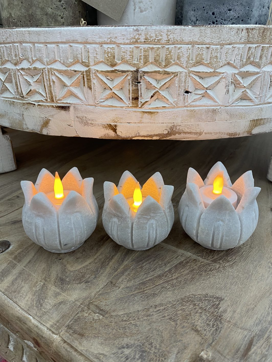 Marble Lotus Flower Tealight Holder - Image 2