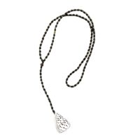 Delicate Beadede shell Necklace - Black & Gold || White & Gold - Image 4
